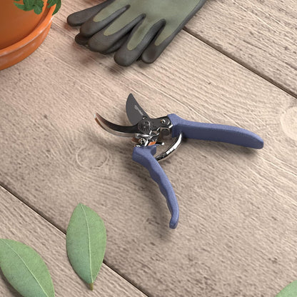 Amazon Basics Professional Bypass Pruning Shears, Garden Clippers, 8-inch Steel Hand Pruners, Rust Resistant with Ergonomic Non-Slip Grip for Trimming Plants and Cutting Flowers, Blue